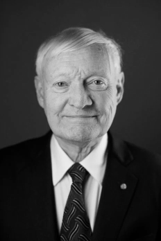 Dr. Joachim frank